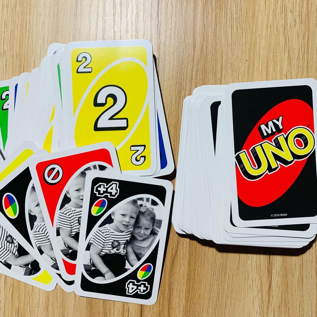 Jeu de UNO personnalisé, photo et création de @mum_a_paillettes sur instagram